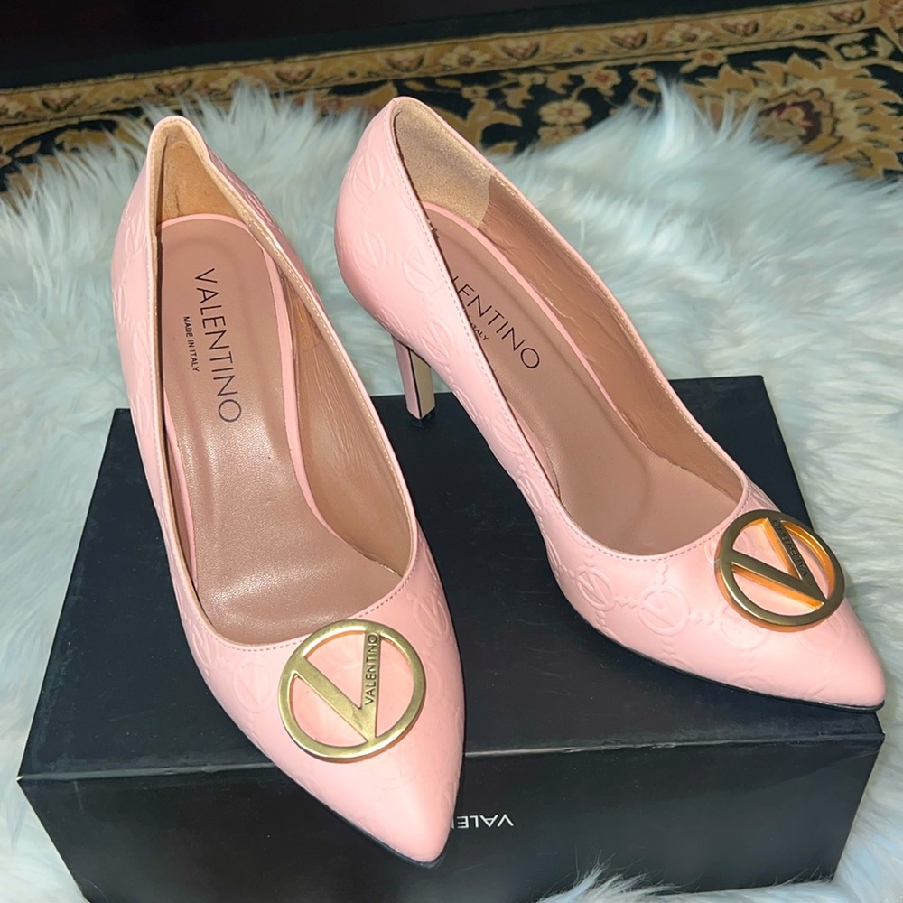 Valentino by Mario Valentino Clara pumps